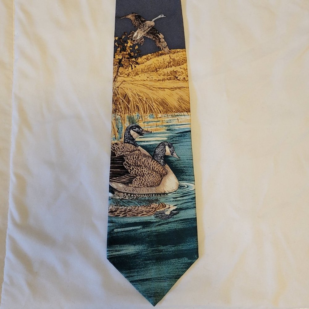 ❣️HP❣️ Field & Stream made in USA men's tie 100% silk